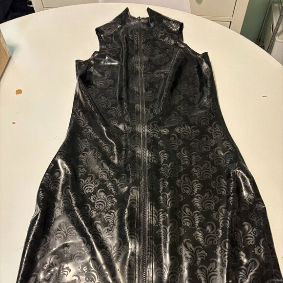 Latex Dress - Textured - Picture 1 of 8